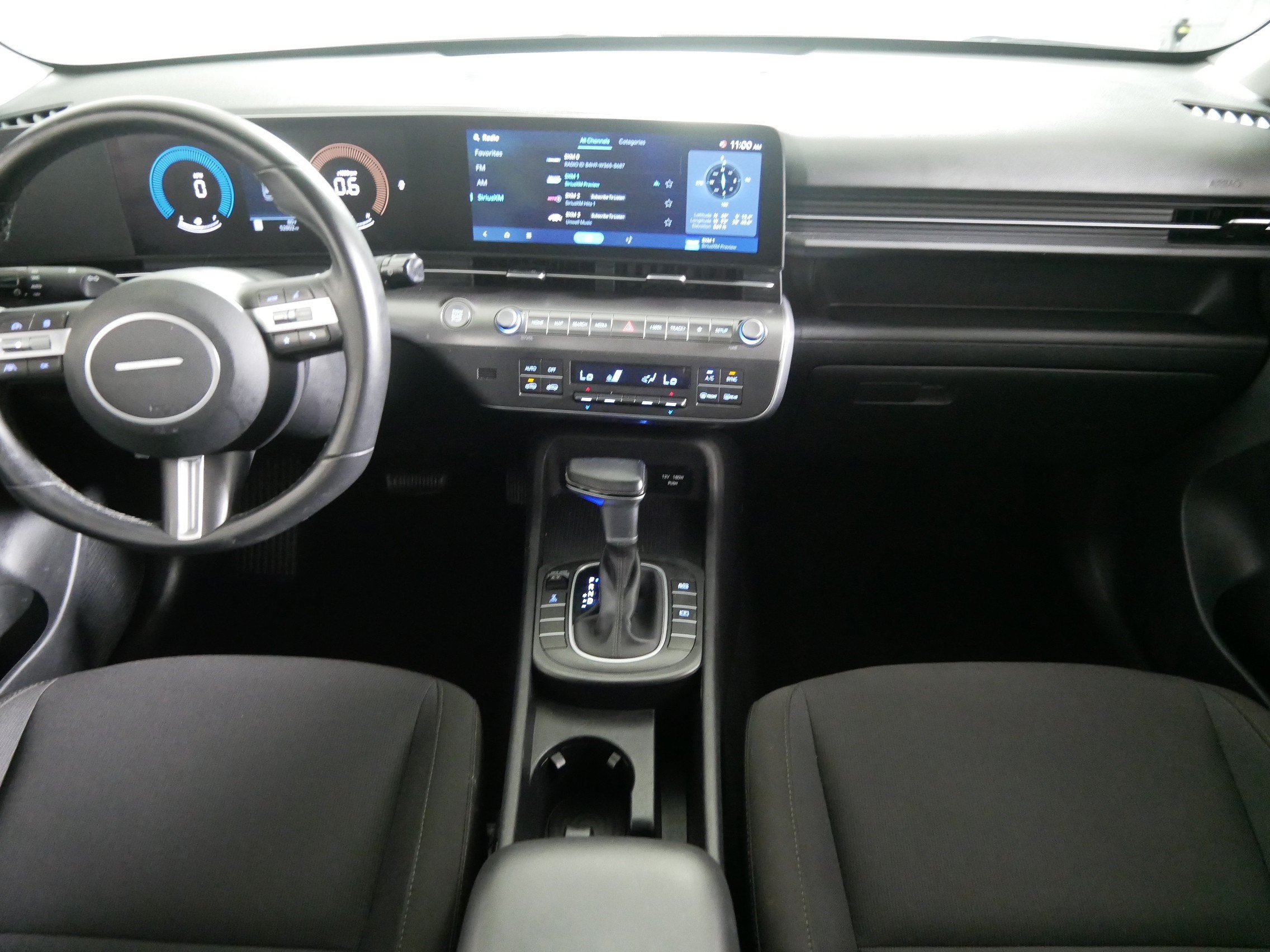 Certified 2025 Hyundai Kona SEL AWD/4WD image 10
