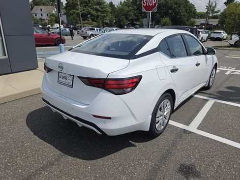 Used 2024 Nissan Sentra S FWD image 6