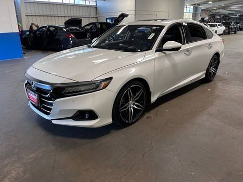 Used 2021 Honda Accord Touring image 7