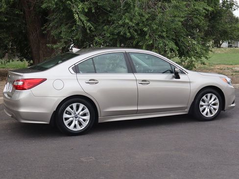 Used 2016 Subaru Legacy 2.5i Premium AWD/4WD image 4