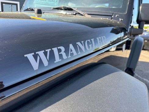 Used 2017 Jeep Wrangler Sport image 11