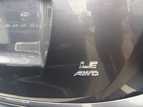 Used 2018 Toyota RAV4 LE w/ All Weather Liner Package AWD/4WD image 10