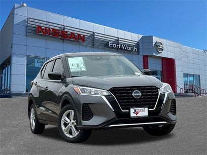 New 2025 Nissan Kicks Play S