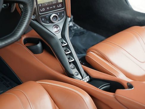 Used 2018 McLaren 720S Performance RWD image 14