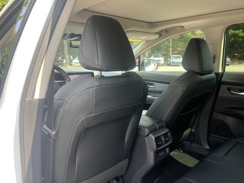 Certified 2025 Nissan Murano SL w/ Cargo Package AWD/4WD image 19