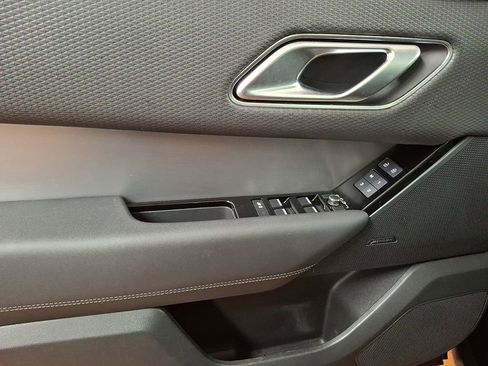 Used 2023 Land Rover Range Rover Velar R-Dynamic S image 8