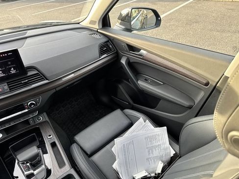 Certified 2025 Audi Q5 2.0T Premium Plus w/ Premium Plus Package image 14