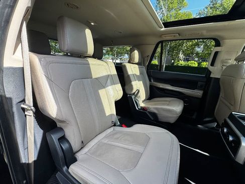 Used 2024 Ford Expedition Max Limited image 18