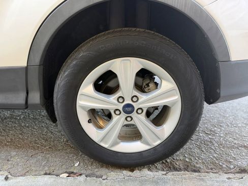 Used 2014 Ford Escape SE FWD image 38