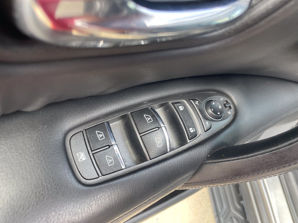Used 2022 Nissan Armada SL AWD/4WD image 22