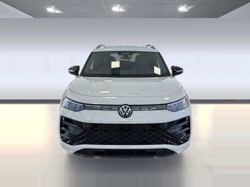 New 2026 Volkswagen Tiguan SE R-Line FWD image 6