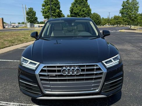 Used 2020 Audi Q5 2.0T Premium Plus w/ Premium Plus Package AWD/4WD image 2