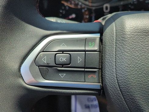 Used 2025 Jeep Compass Trailhawk AWD/4WD image 17