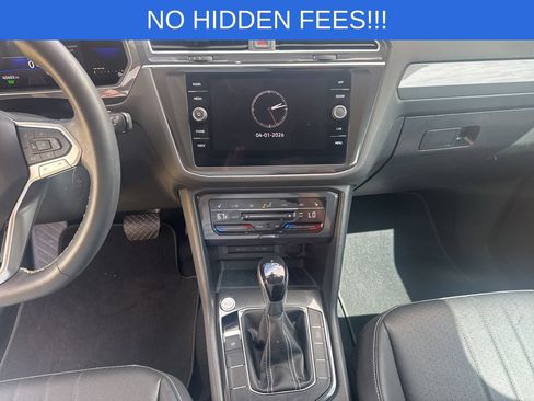 Used 2023 Volkswagen Tiguan SE image 23