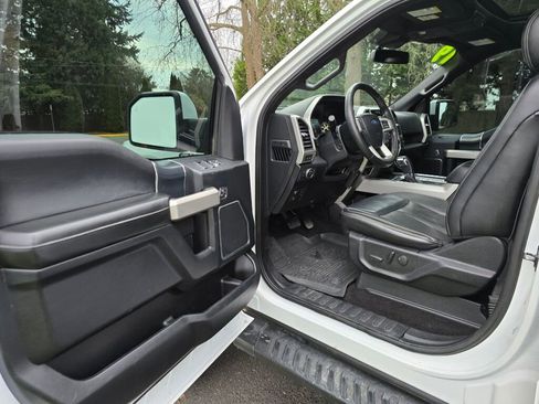 Used 2019 Ford F150 Lariat w/ Equipment Group 502A Luxury image 20
