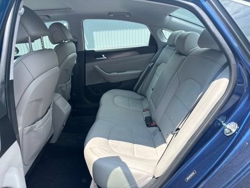 Used 2017 Hyundai Sonata Sport w/ Value Edition Package 02 FWD image 12
