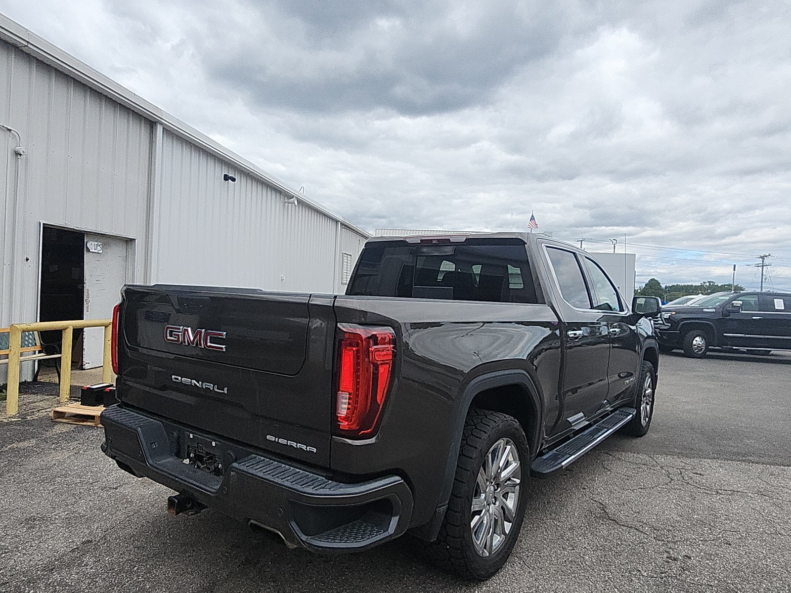 Used 2019 GMC Sierra 1500 Denali w/ Technology Package AWD/4WD image 5