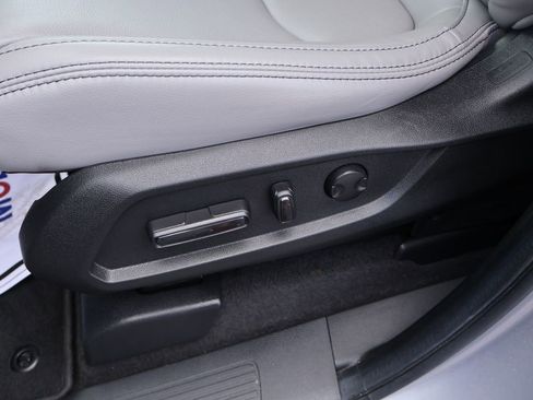 Used 2025 Honda Pilot Touring image 23