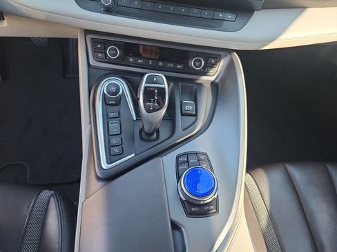 Used 2016 BMW i8 image 16