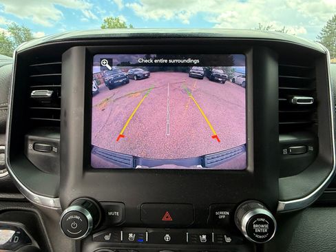 Used 2021 RAM 1500 Laramie w/ Sport Appearance Package AWD/4WD image 27