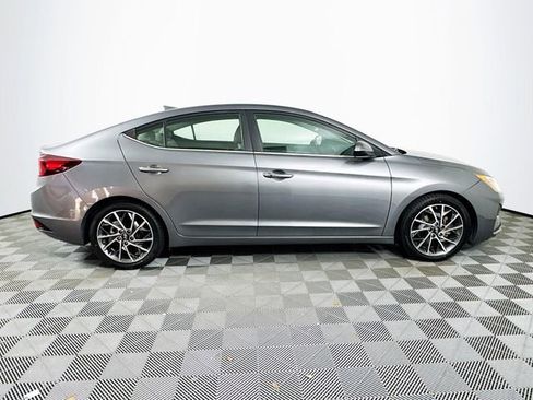 Used 2019 Hyundai Elantra Limited image 7