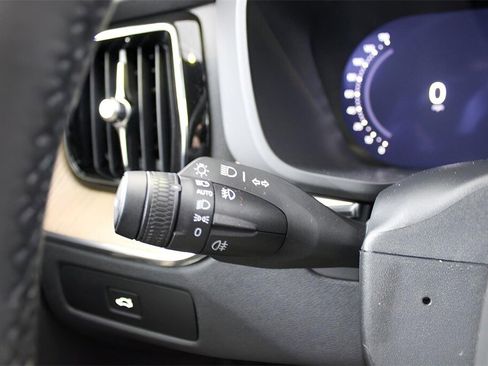 New 2026 Volvo XC60 B5 Plus w/ Protection Package Premier image 30