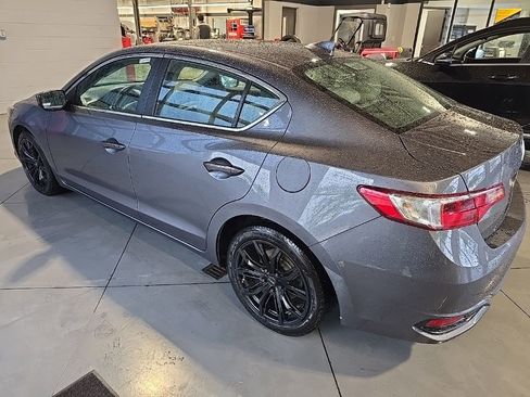 Used 2017 Acura ILX FWD image 5