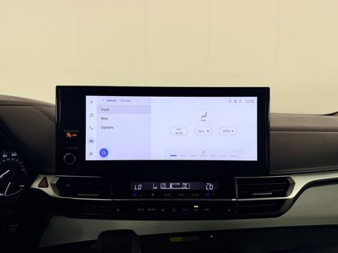 Used 2025 Toyota Sienna XLE w/ XLE Plus Package FWD image 20