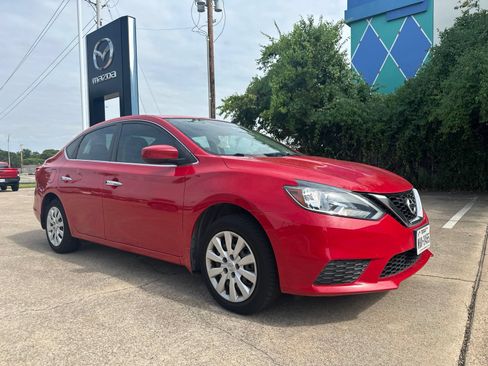 Used 2017 Nissan Sentra SV FWD image 2