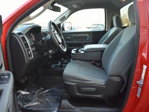 Used 2017 RAM 2500 Tradesman w/ Chrome Appearance Group image 13