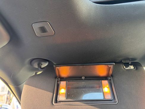 Used 2017 Jeep Grand Cherokee Limited w/ Luxury Group II image 36