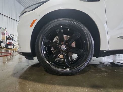 Used 2024 Buick Enclave Essence w/ Experience Buick Package image 14