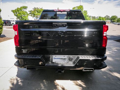 Used 2026 Chevrolet Silverado 1500 High Country w/ Midnight Edition AWD/4WD image 9