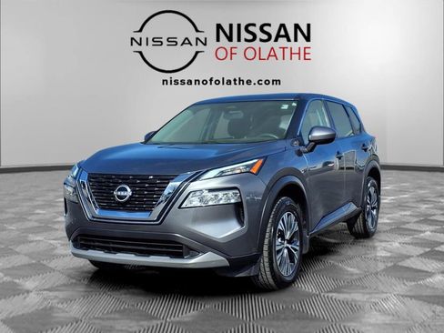 Used 2023 Nissan Rogue SV image 1