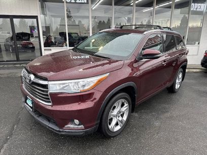 Used 2016 Toyota Highlander Limited w/ Four Season Floor Mat Package