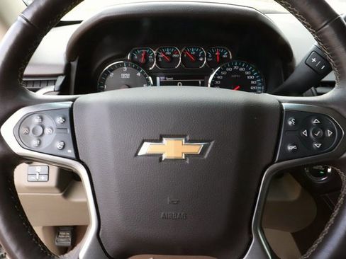 Used 2016 Chevrolet Suburban LT image 20