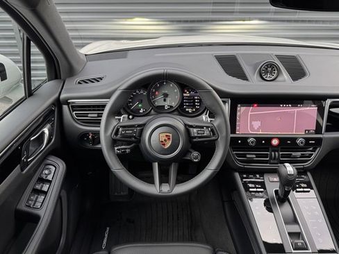 New 2026 Porsche Macan S image 18