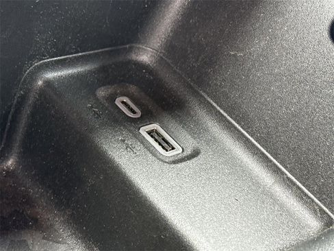 Used 2024 Chevrolet Colorado W/T image 33