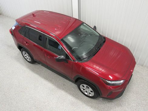 Used 2023 Toyota RAV4 LE AWD/4WD image 5