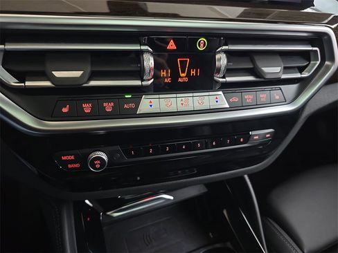 Used 2024 BMW X4 xDrive30i w/ Parking Assistance Package image 27