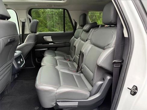 Used 2025 Ford Expedition Max Active AWD/4WD image 17