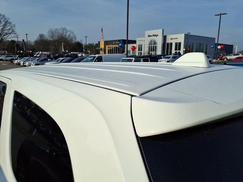 Used 2018 Dodge Durango R/T w/ Blacktop Package image 10