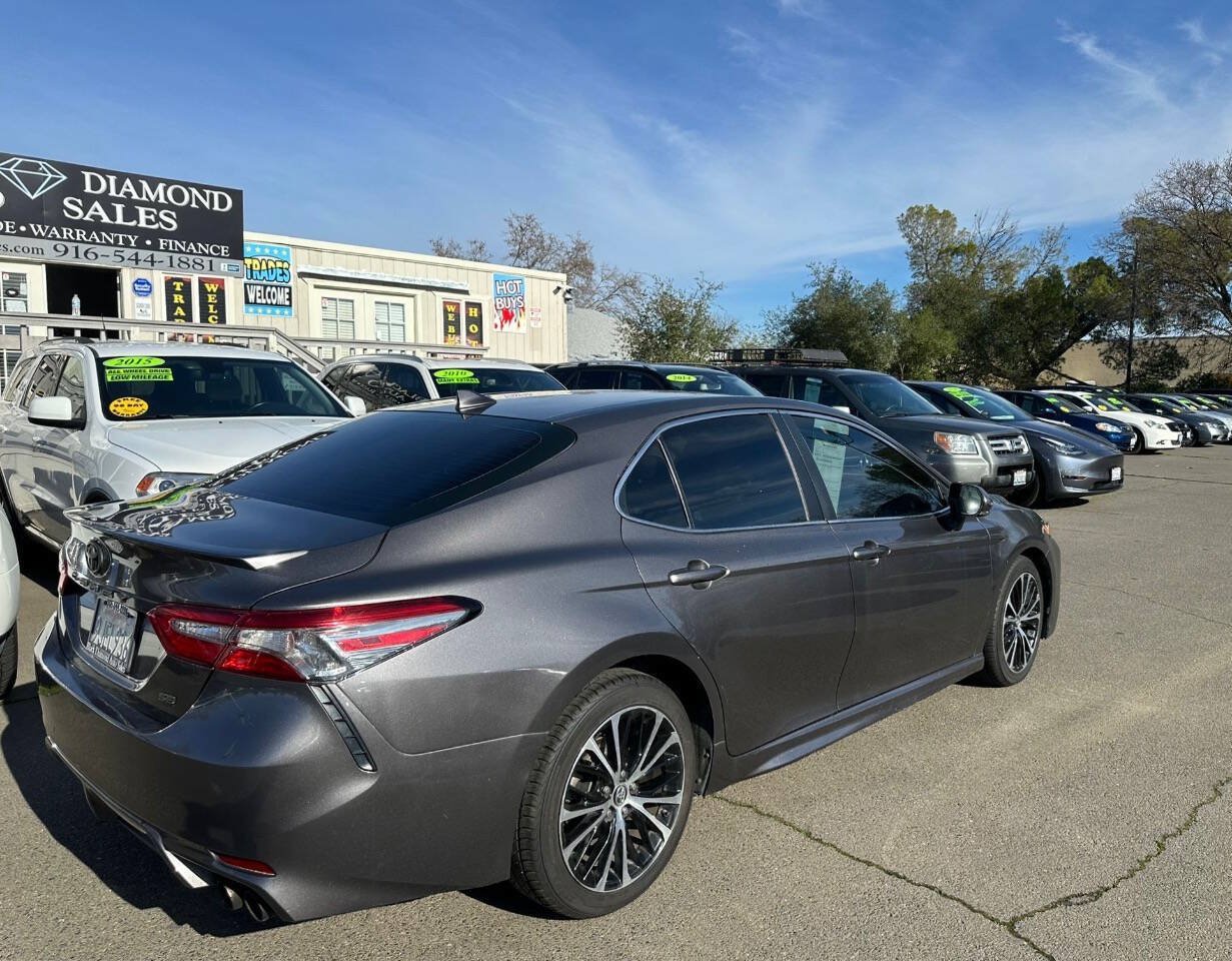 Used 2019 Toyota Camry SE w/ Convenience Package FWD image 6