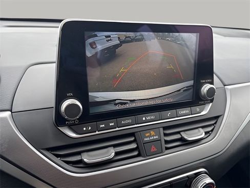 Used 2024 Nissan Altima 2.5 SR image 14