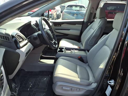 Used 2022 Honda Odyssey Touring image 4