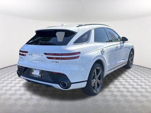 Used 2022 Genesis GV70 3.5T Sport w/ Sport Prestige Package AWD/4WD image 5