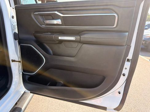 Used 2022 RAM 1500 Laramie AWD/4WD image 17