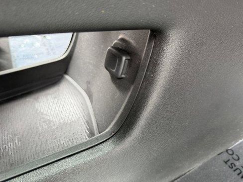 Used 2017 Cadillac XT5 Platinum w/ Driver Assist Package image 21