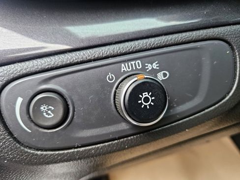 Certified 2022 Buick Encore Preferred w/ Safety Package image 20