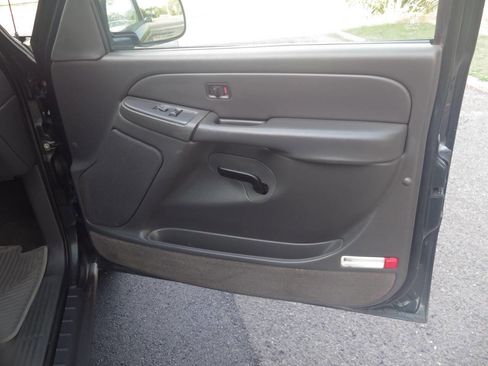 Used 2004 Chevrolet Silverado 1500 LS RWD image 15